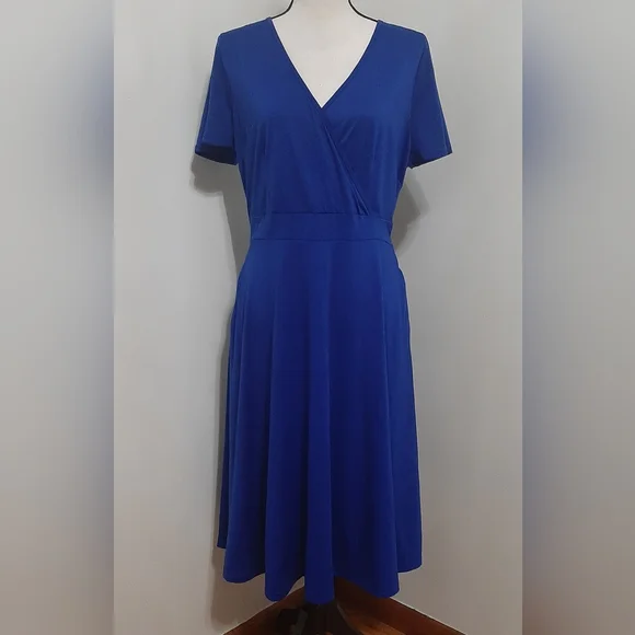 NWT PINUP V-Neck Surplice Wrap Formal Dress - Picture 2 of 7